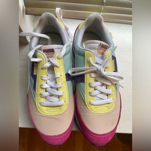 Colorful PUMA Women’s Sneakers
Size 9.5
